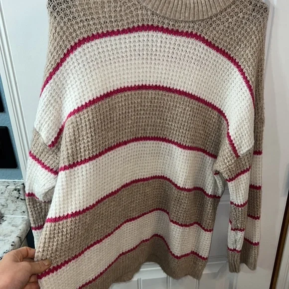 American Eagle Crewneck Sweater - Picture 2 of 5